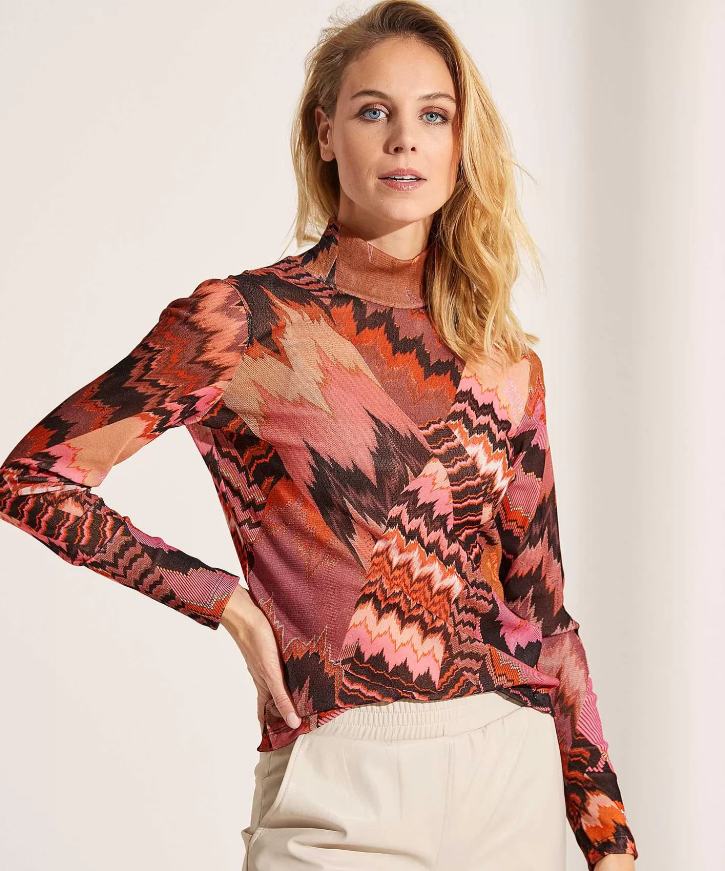 Marc Cain Sports Soft Mesh Top Mountainprint Fashion