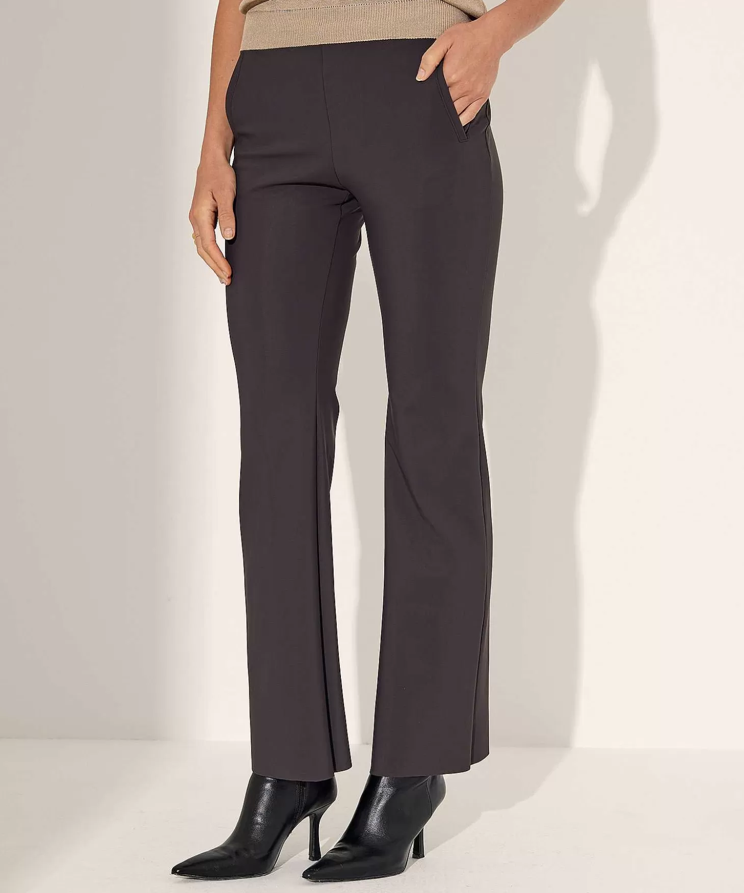 No Man's Land Broek Heavy Travel Flared Outlet